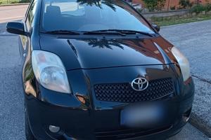 Toyota Yaris 1.3 benzina 04/2006 170.000km Leggi!!