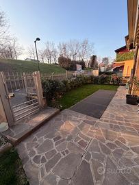 Vendita diretta bilocale con giardino