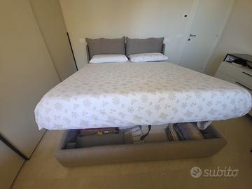 Letto imbottito con contenitore