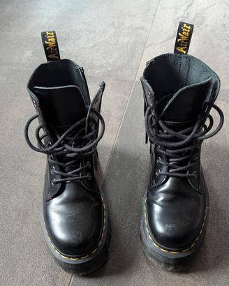 stivali platform dr martens