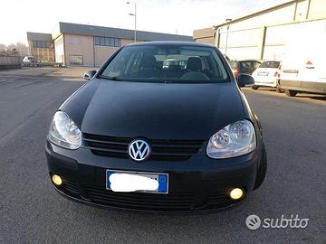 Volkswagen Golf 1.6 benzina anche neopatentati