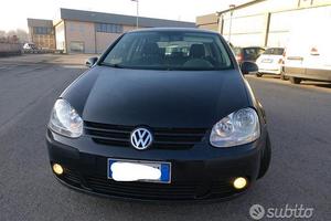 Volkswagen Golf 1.6 benzina anche neopatentati