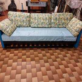 Divano letto matrimoniale