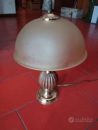 lampada da tavolo in stile classico