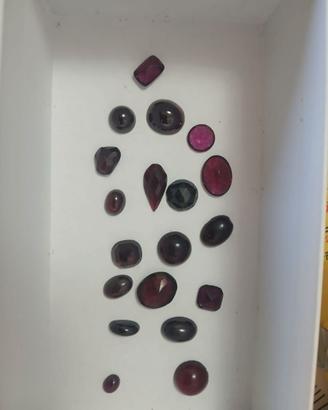 Granati e pietre dure