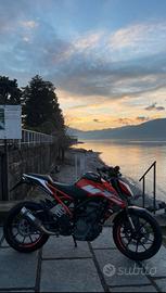 KTM duke 125