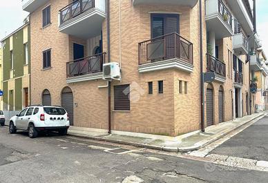 NEGOZIO A SAN SEVERO