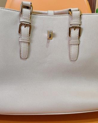 Borsa grande e capiente color panna