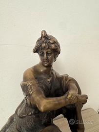 Statua in bronzo massiccio stile classico (8 kg)