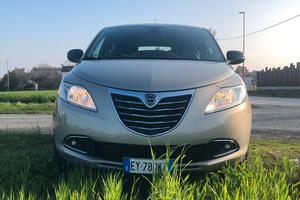 Lancia Ypsilon Benzia & Metano