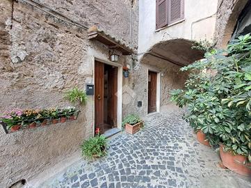 2 LOCALI A CARBOGNANO