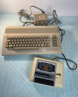 Commodore 64 C + Datassette + Alimentatore