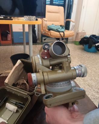 Teodolite russo in buonissime condizioni