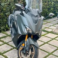 T max tech max 560 Yamaha