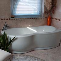 Vasca da bagno 180 × 86  rubinetto a cascata TEUCO