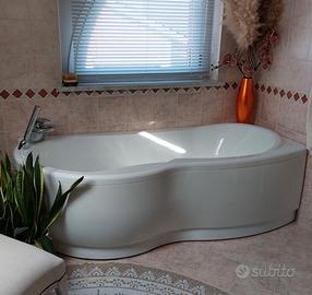 Vasca da bagno 180 × 86  rubinetto a cascata TEUCO