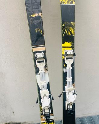Sci muntain freeride alpinismo