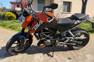 KTM duke 125 2015