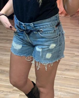 STOCK LEVIS PERSONALIZZATI A MANO