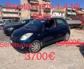 Toyota Yaris 1.4 tdi Seminuova Full optional