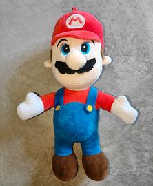 Peluche Super Mario che suona