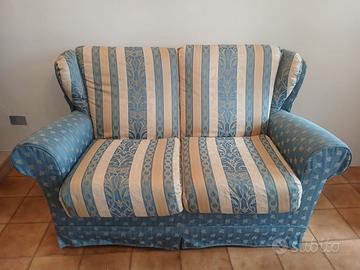 Divano, poltrone, pouf in stile classico