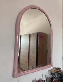 Specchio camera con cornice rosa
