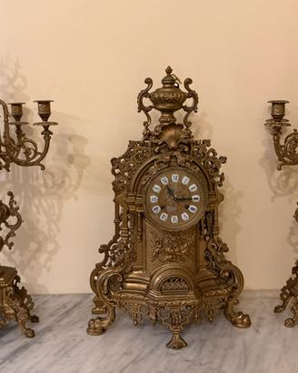 Trittico barocco con orologio e due candelabri