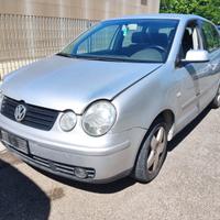 Volkswagen polo 9N anno 2004 ricambi usati