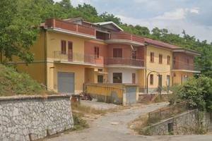 Villa di 500 mq. in collina