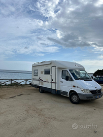 Camper Arca 4.4 semintegrale 4 posti super accesso