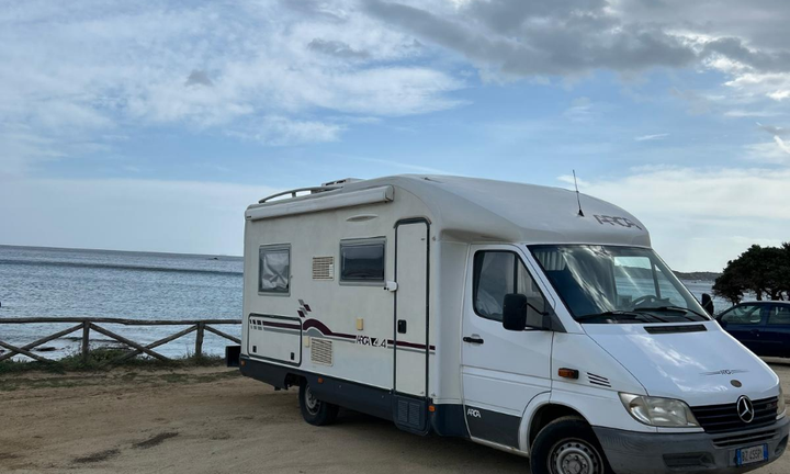 Camper Arca 4.4 semintegrale 4 posti super accesso