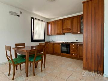 Cucina completa di elettrodomestici