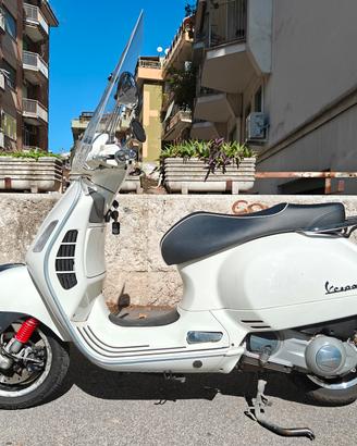Vespa GTS Super I.E. 300 ABS