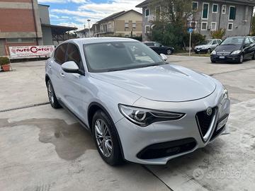 Alfa Romeo Stelvio 2.2 Turbodiesel 160 CV AT8 RWD 