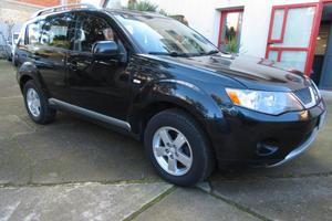 Mitsubishi Outlander 2.0 di-d Invite dpf