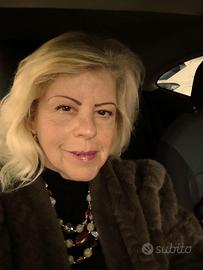 Anna esperta segretaria immobiliare