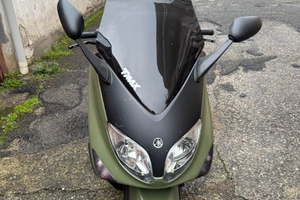 Yamaha T-max verde metallizzato