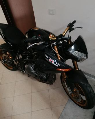 Benelli 899 tnt