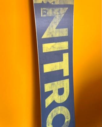 SNOWBOARD NITRO 155 cm