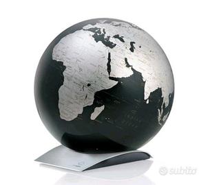 Mappamondo Nero Capital Q 

In Alluminio 