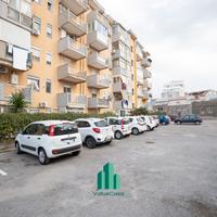 Zona pitre': 5 vani in residence con posto auto