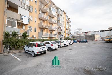 Zona pitre': 5 vani in residence con posto auto