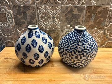 Coppia di vasi in ceramica