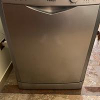 Lavastoviglie Indesit