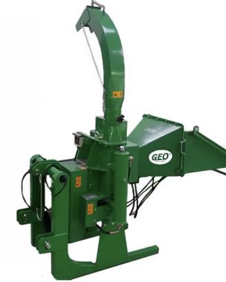 Cippatrice con impianto idraulico geo eco 30