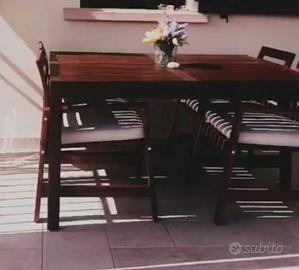 Tavolo quadrato 8 posti con sedie