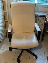 Sedia da ufficio/gaming regolabile in pelle bianca
