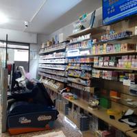 Tabaccheria storica, mura e cortile incluso