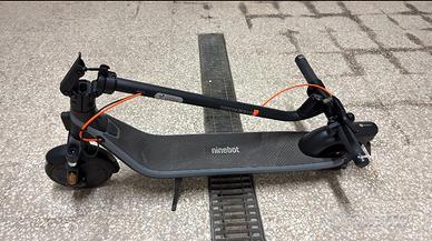 Monopattino elettrico ninebot e2 plus 2056